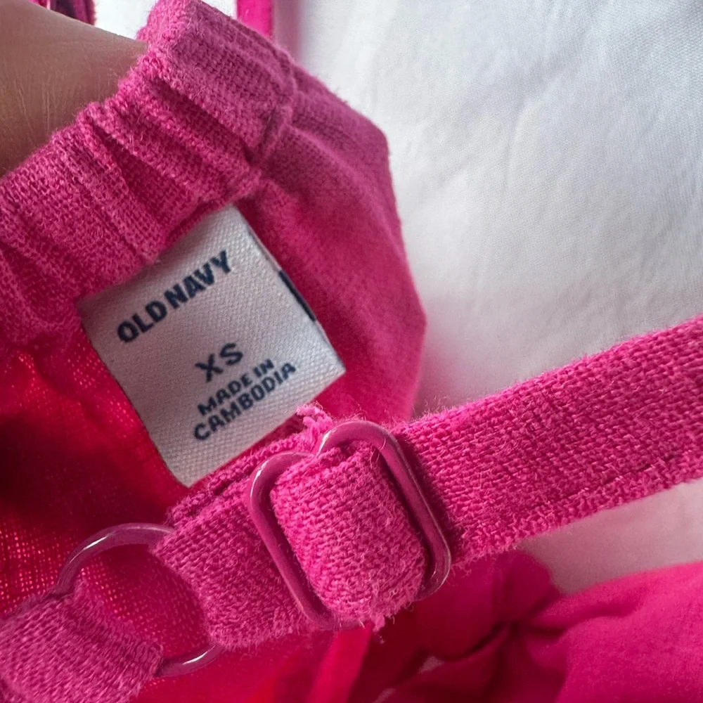 Old Navy fuchsia sleeveless